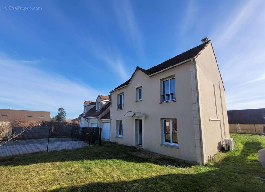Maison à ABLIS