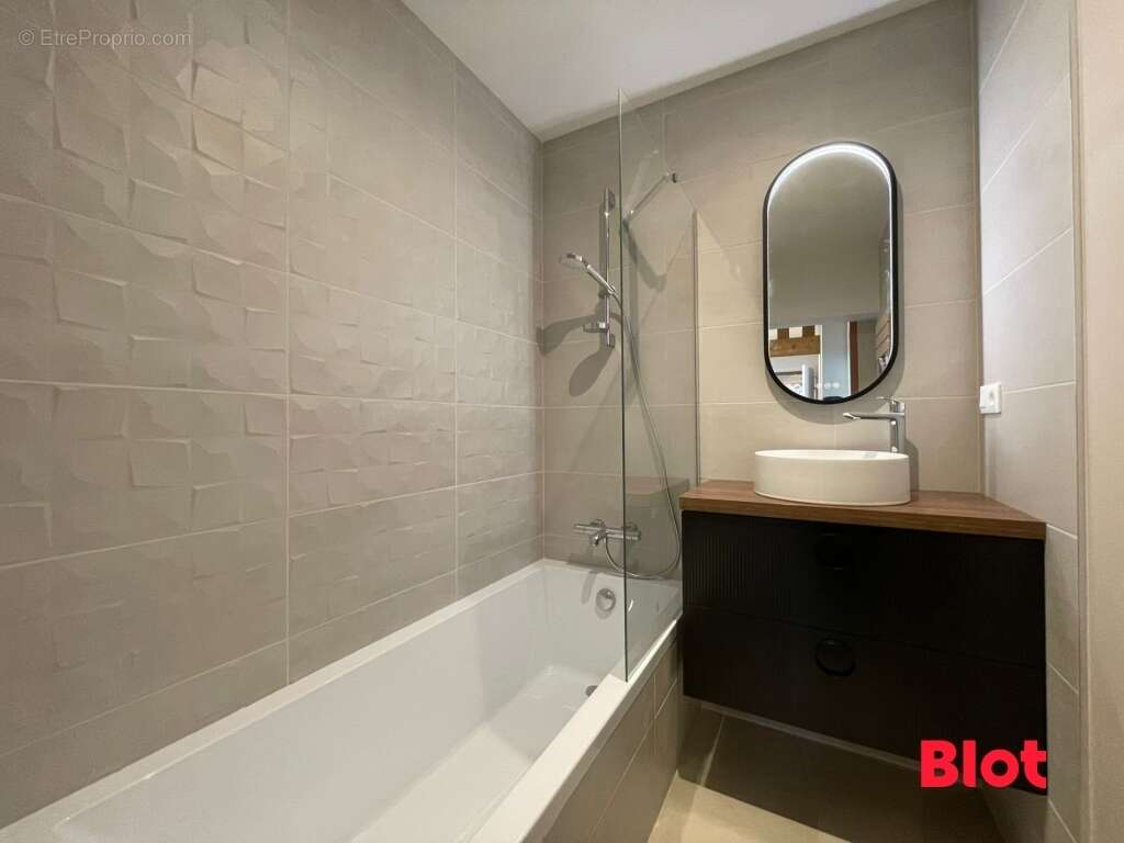 Appartement à BAIN-DE-BRETAGNE