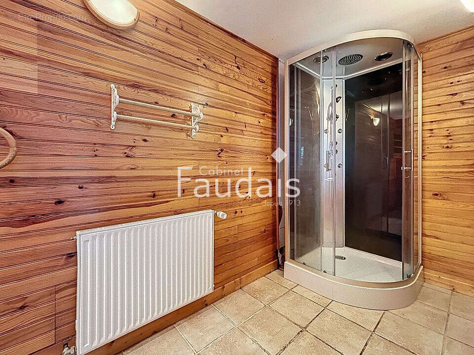Maison à LES LOGES