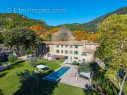 Maison à L'ISLE-SUR-LA-SORGUE