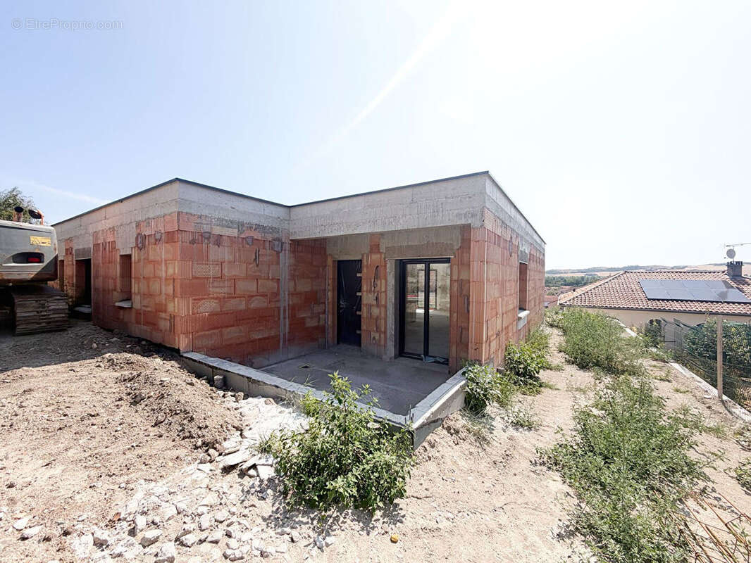 Villa 5 pièces de 119 m2 avec piscine - photo 4