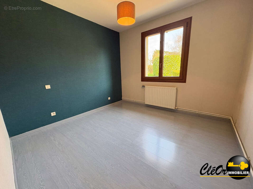 Maison à LA CHAPELLE-NAUDE