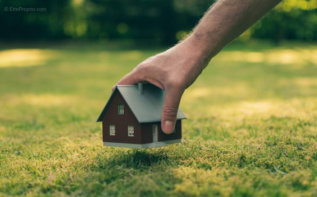 Terrain à LA CHAPELLE-D'ALIGNE