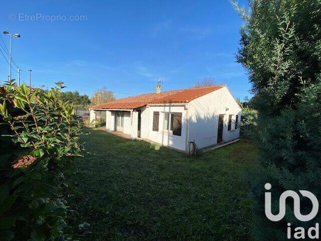 Photo 1 - Maison à TRETS