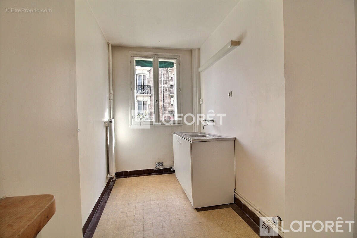 Appartement à LA GARENNE-COLOMBES