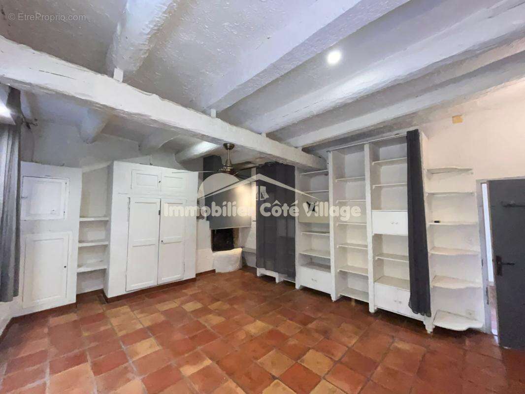 Appartement à TOUET-DE-L'ESCARENE