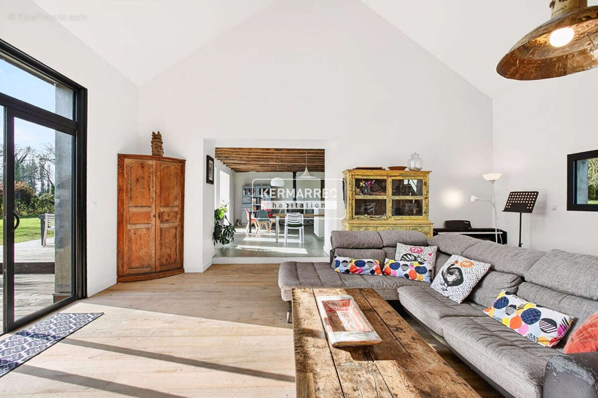 Maison à LA CHAPELLE-DES-FOUGERETZ