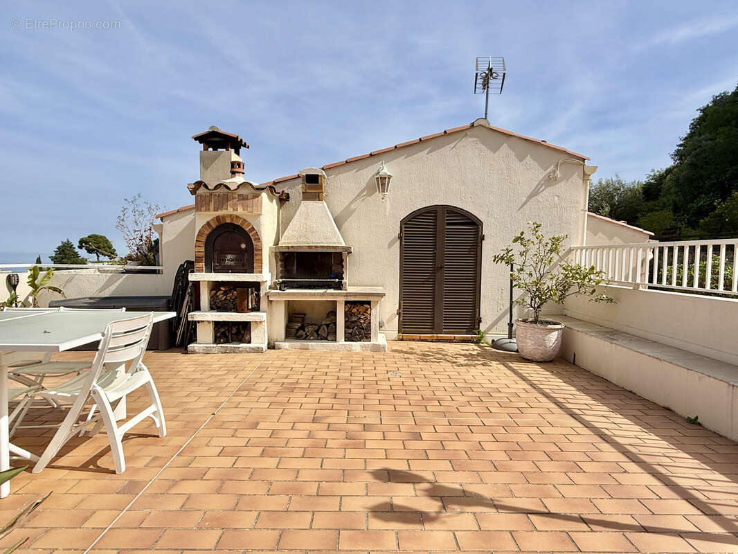 Appartement à ROQUEBRUNE-CAP-MARTIN
