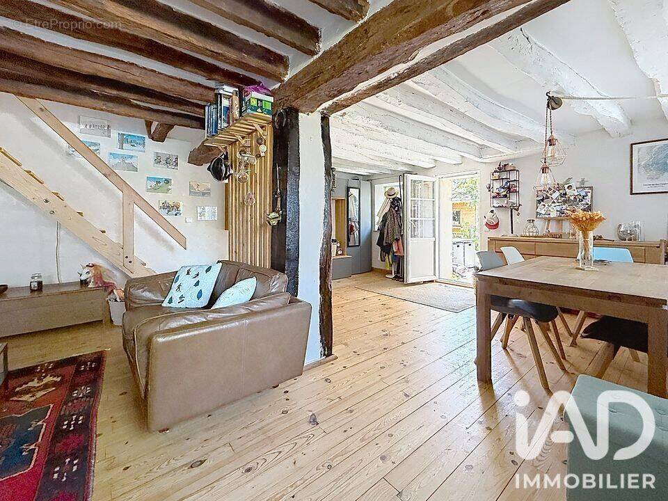 Photo 1 - Maison à JANVRY