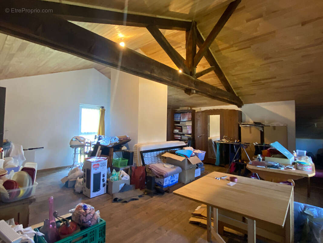 Maison à YGOS-SAINT-SATURNIN