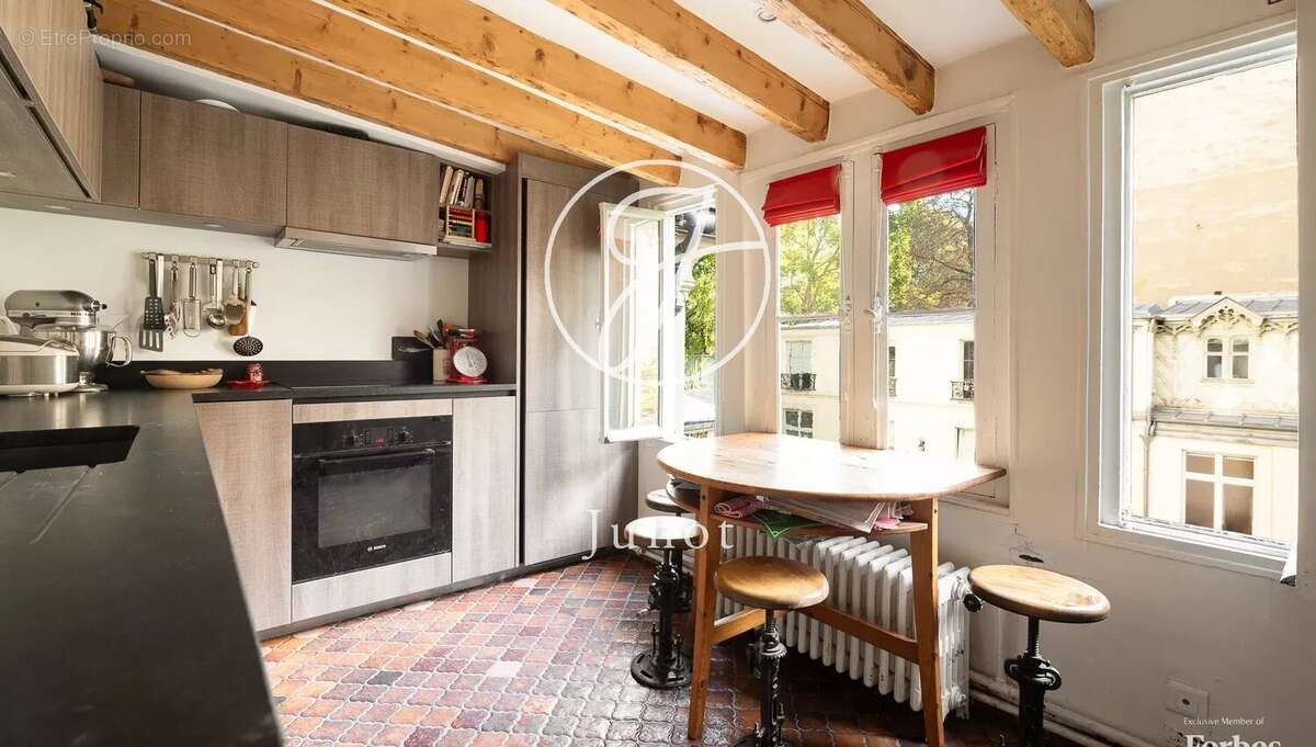 Appartement à PARIS-7E