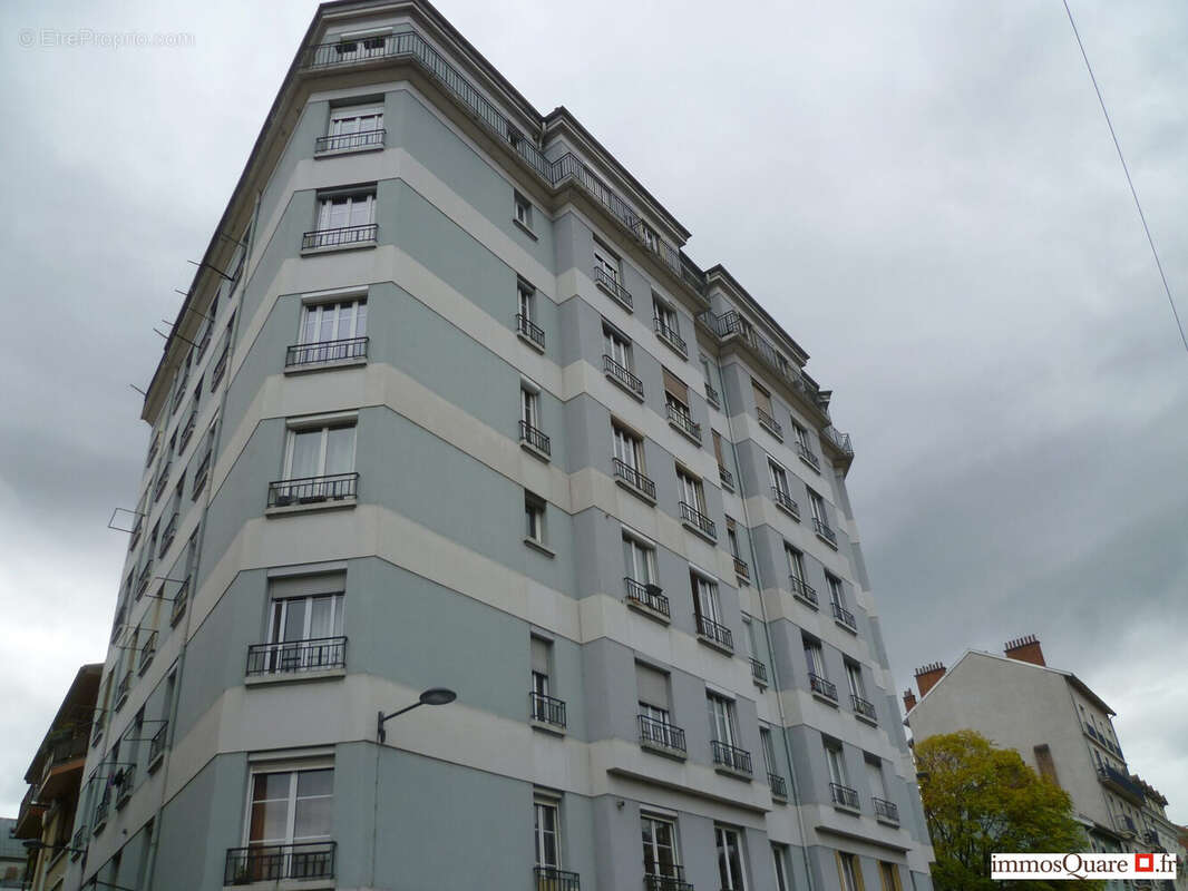 Façade immeuble - Appartement à GRENOBLE
