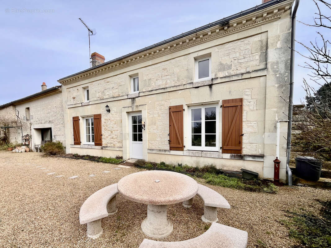 Maison à SAINT-MARTIN-DE-SANZAY