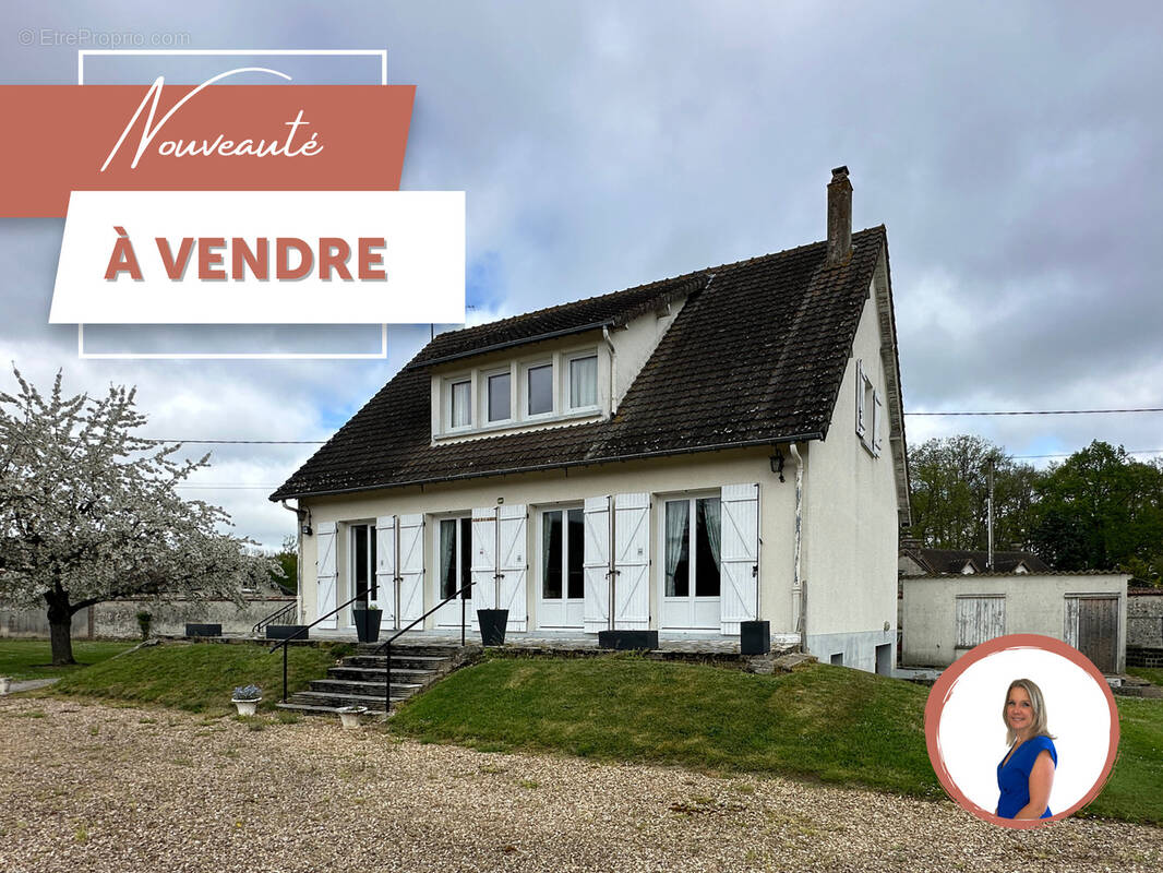 Maison à HOUDAN