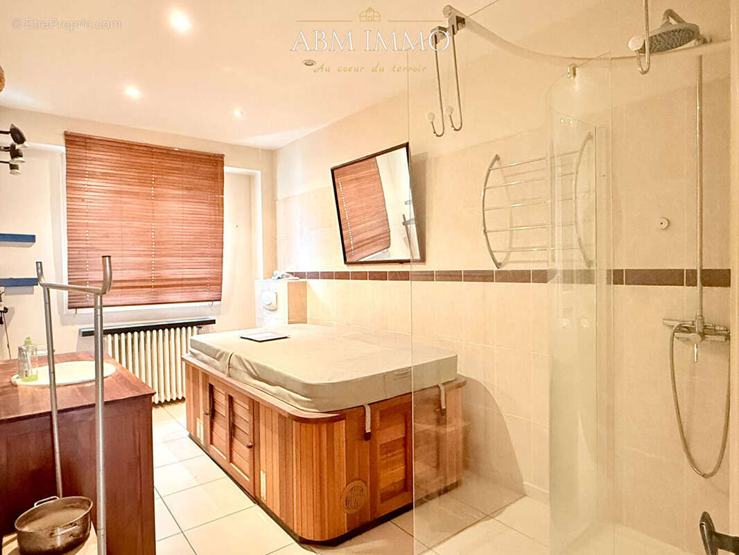 Maison à PORT-SAINTE-FOY-ET-PONCHAPT