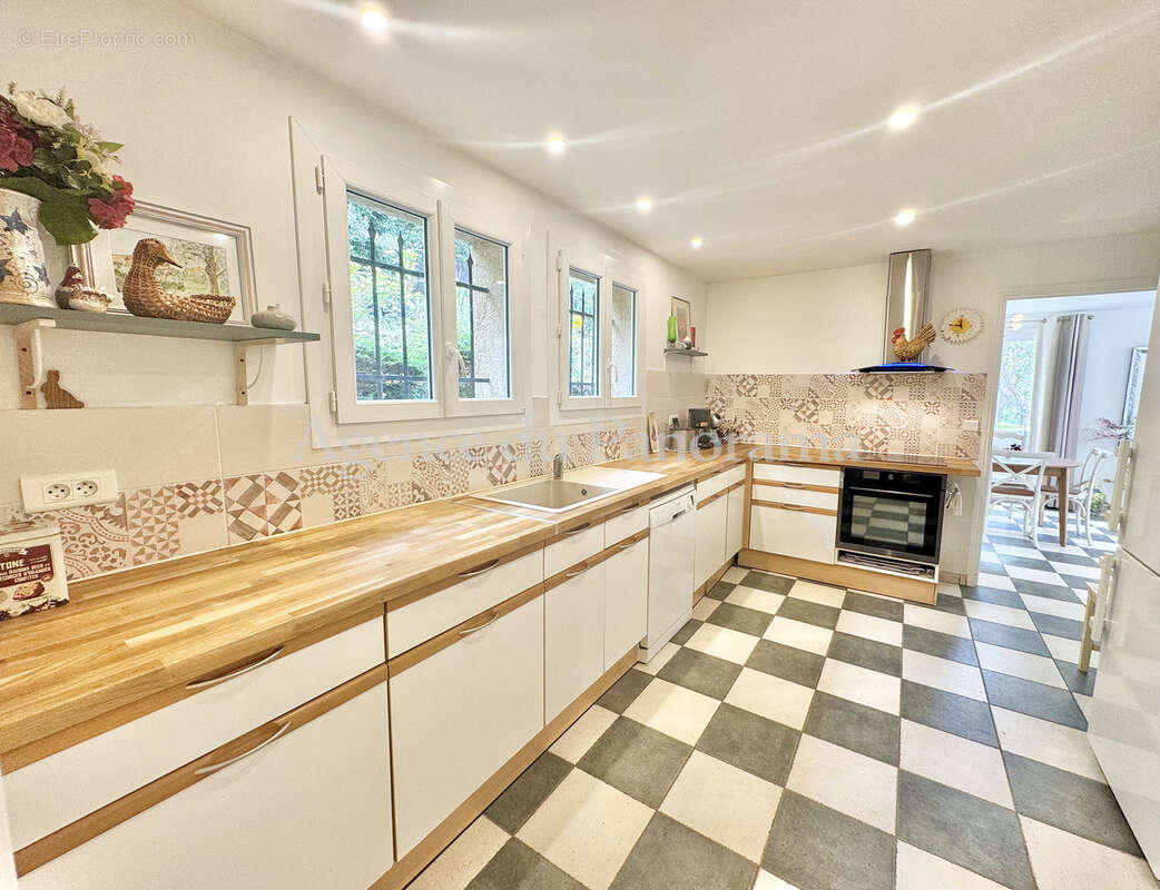 Magnifique propriete lovee dans un ecrin de verdure - photo 7
