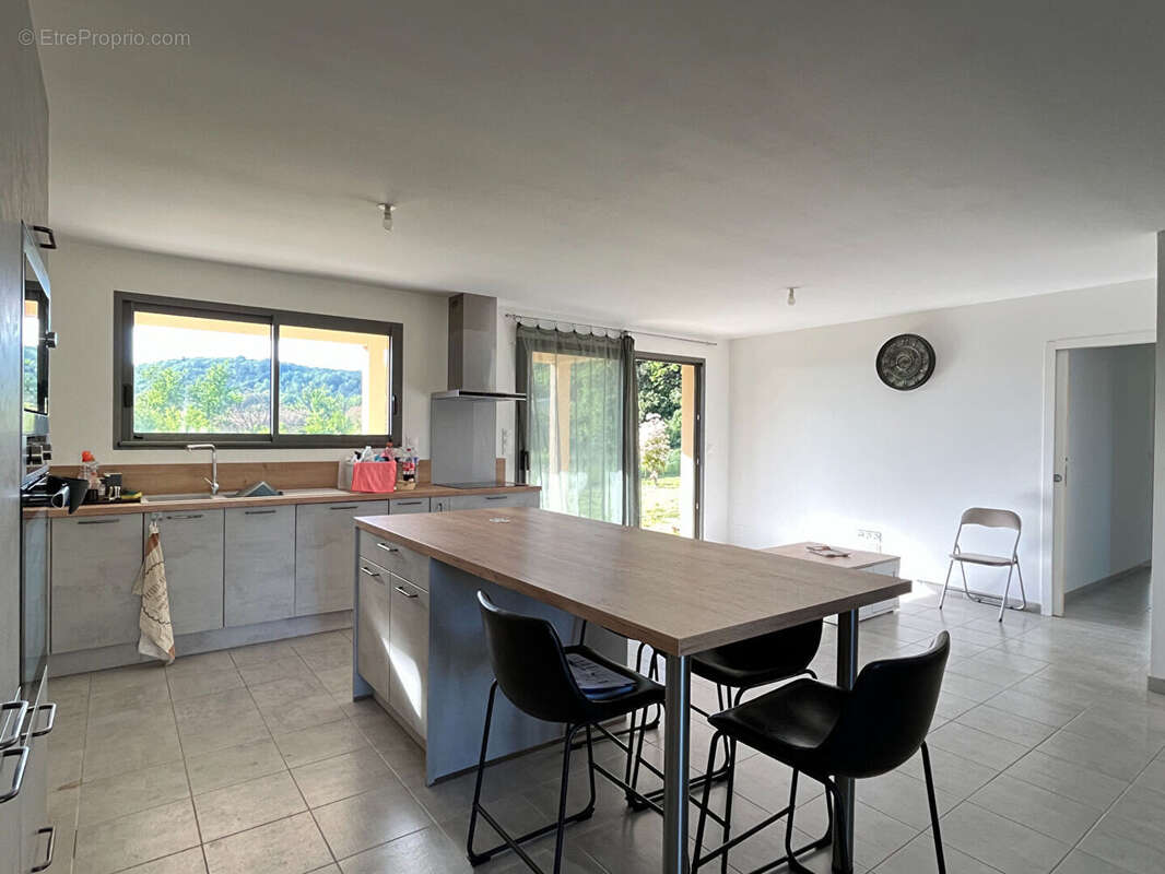 Maison à CUBJAC