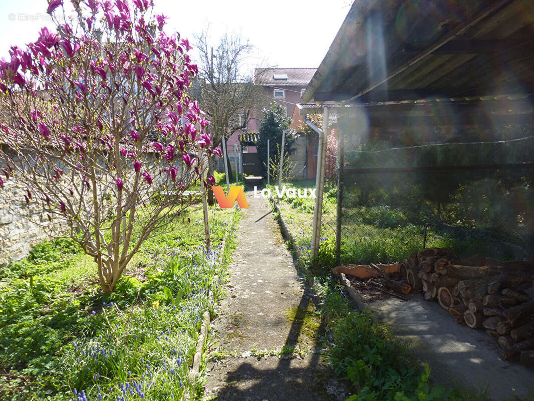 Maison à JARVILLE-LA-MALGRANGE