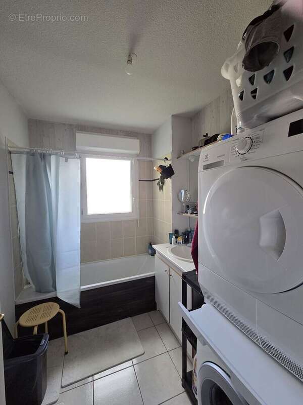 Appartement à COUTRAS