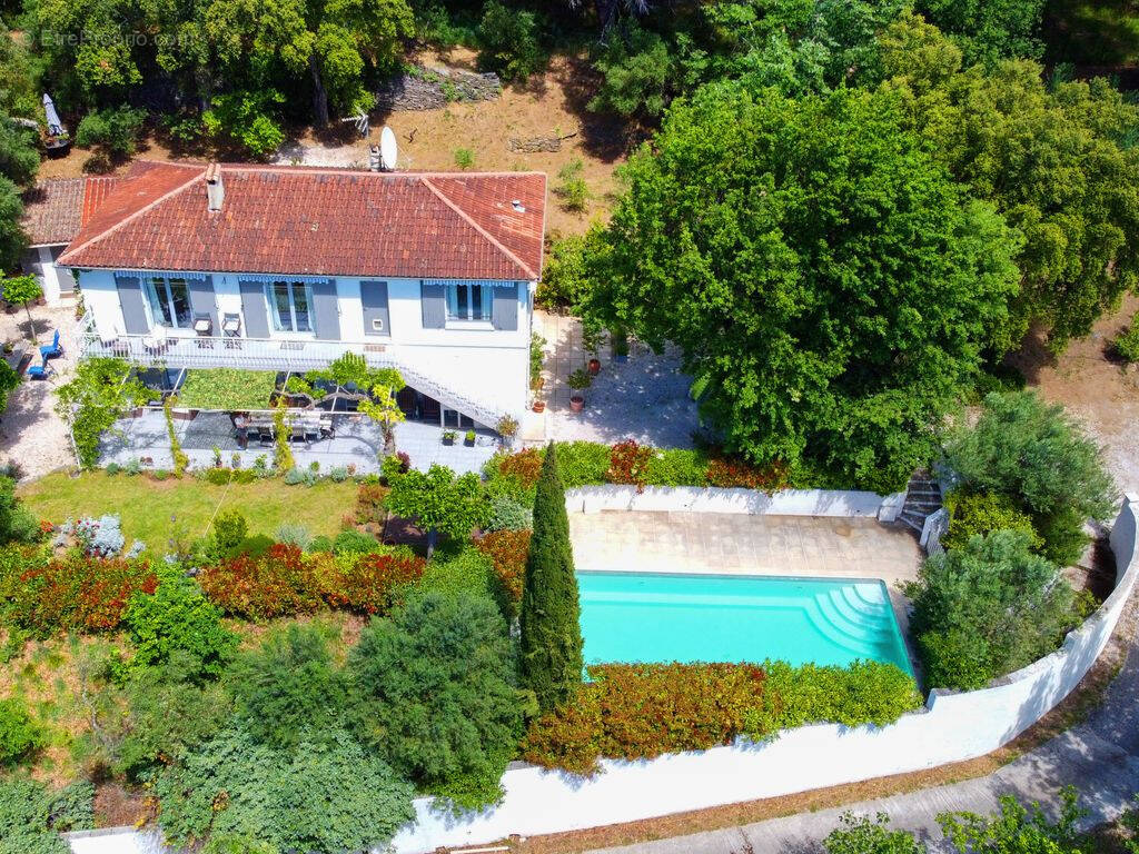 Maison à COLLOBRIERES