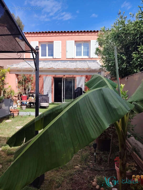 Maison à HYERES