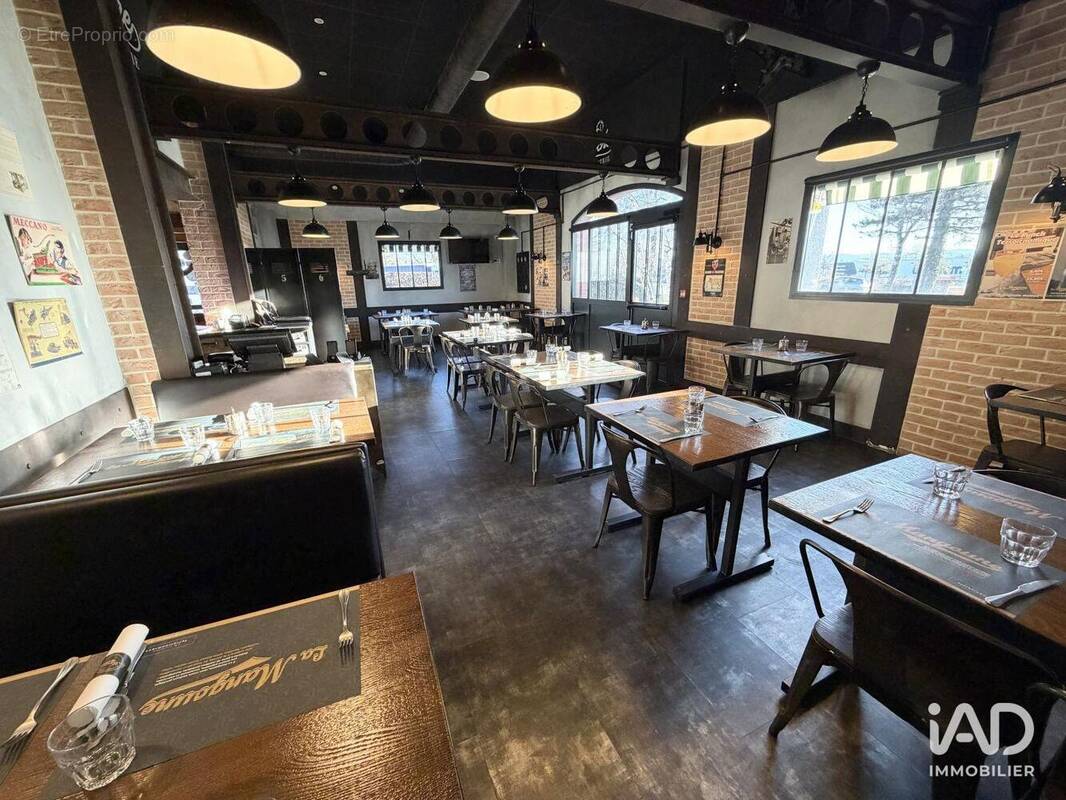 Photo 1 - Commerce à AURILLAC