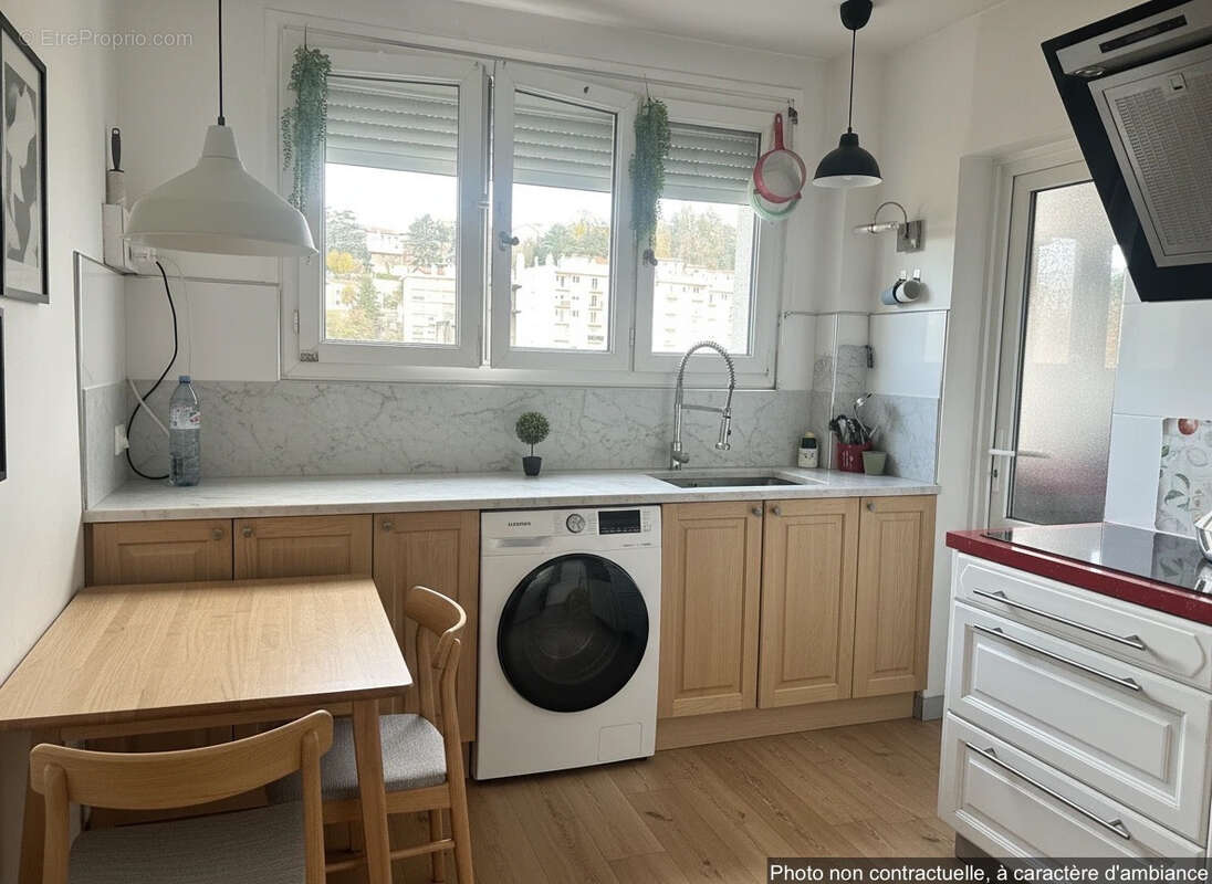 Appartement à SAINT-ETIENNE