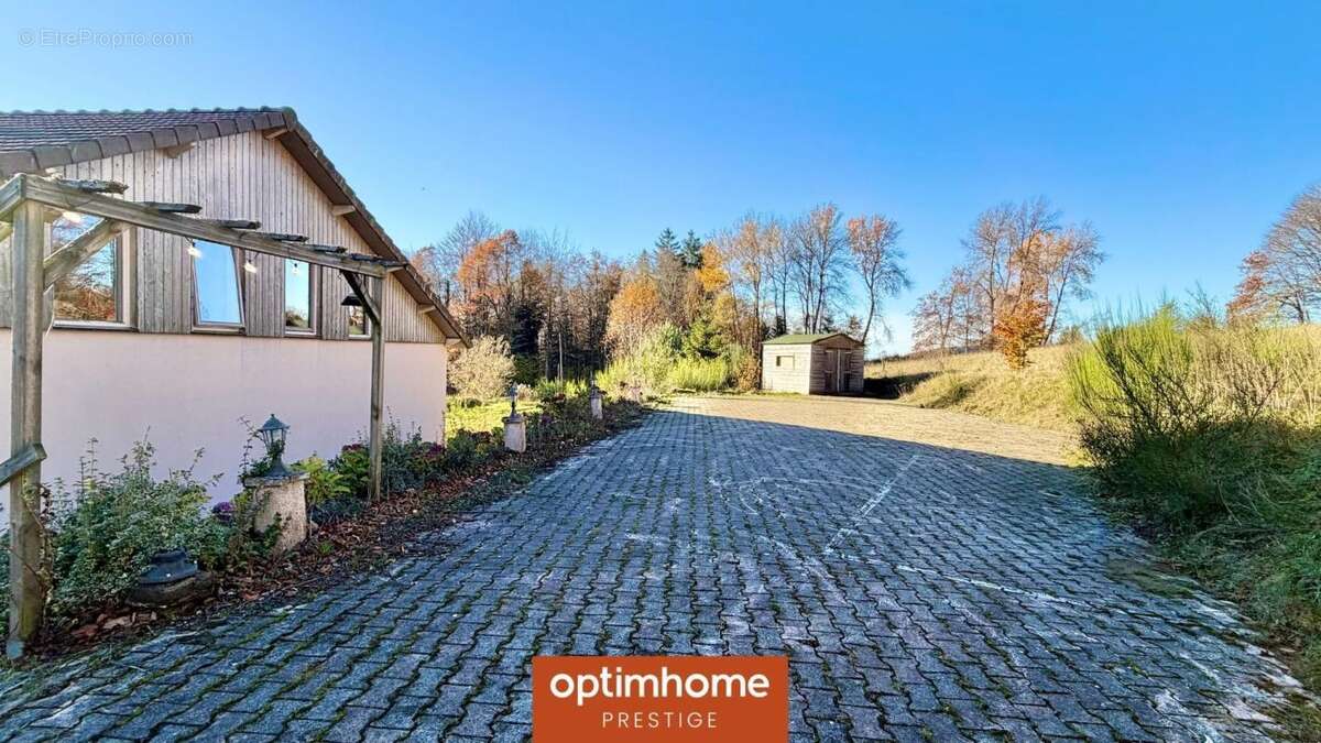 Domaine – 268 m² – 6 chambres et 6 salles de bain – Terrain 8 730 m² – Proche Gérardmer – Champdray - photo 30