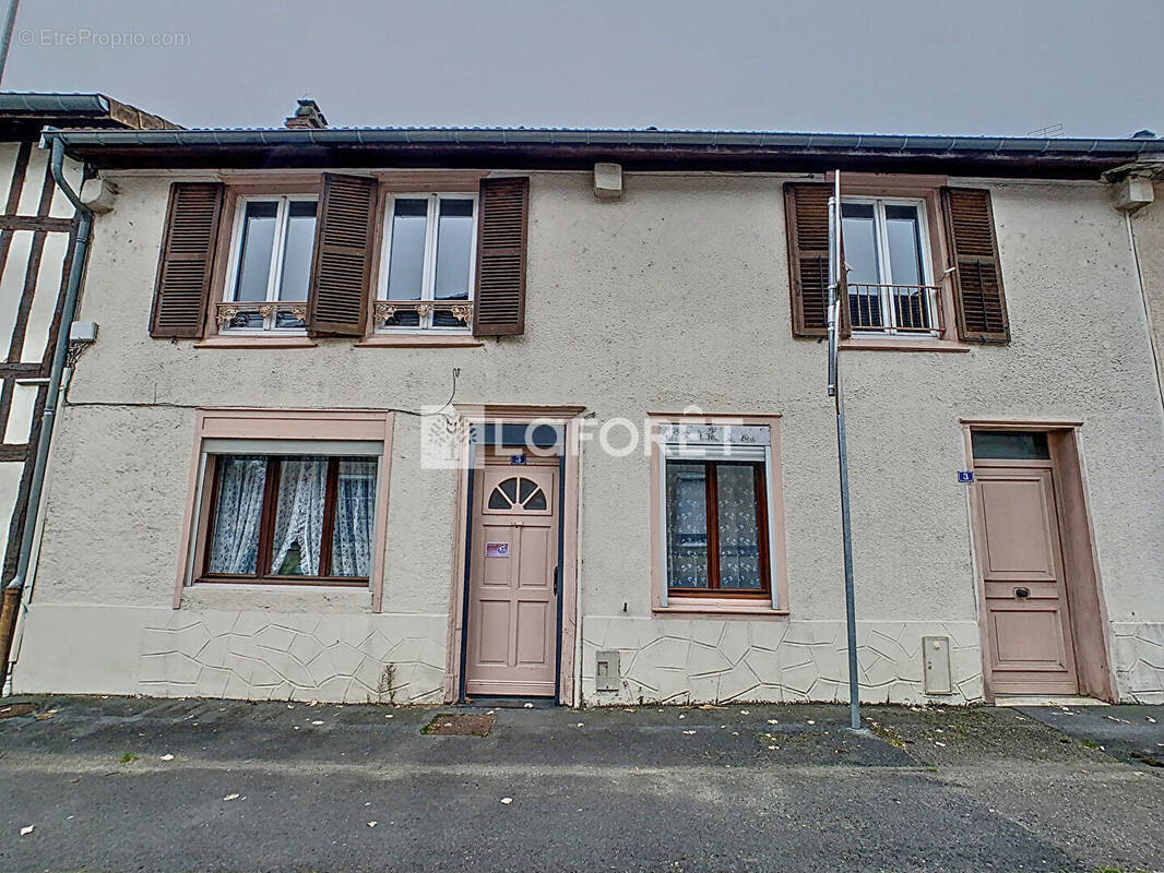 Appartement à GIVRY-EN-ARGONNE