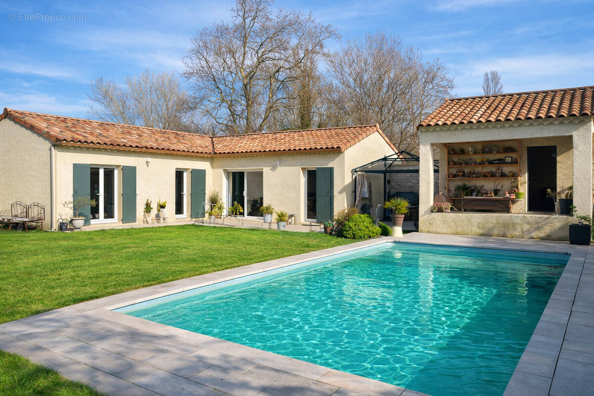 Maison à MONTBOUCHER-SUR-JABRON