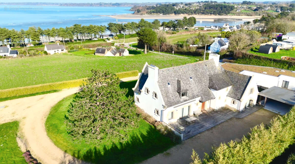 Maison à LOCQUIREC