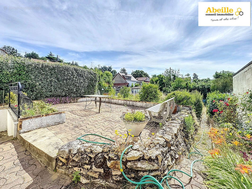 Maison à SAINT-CHERON