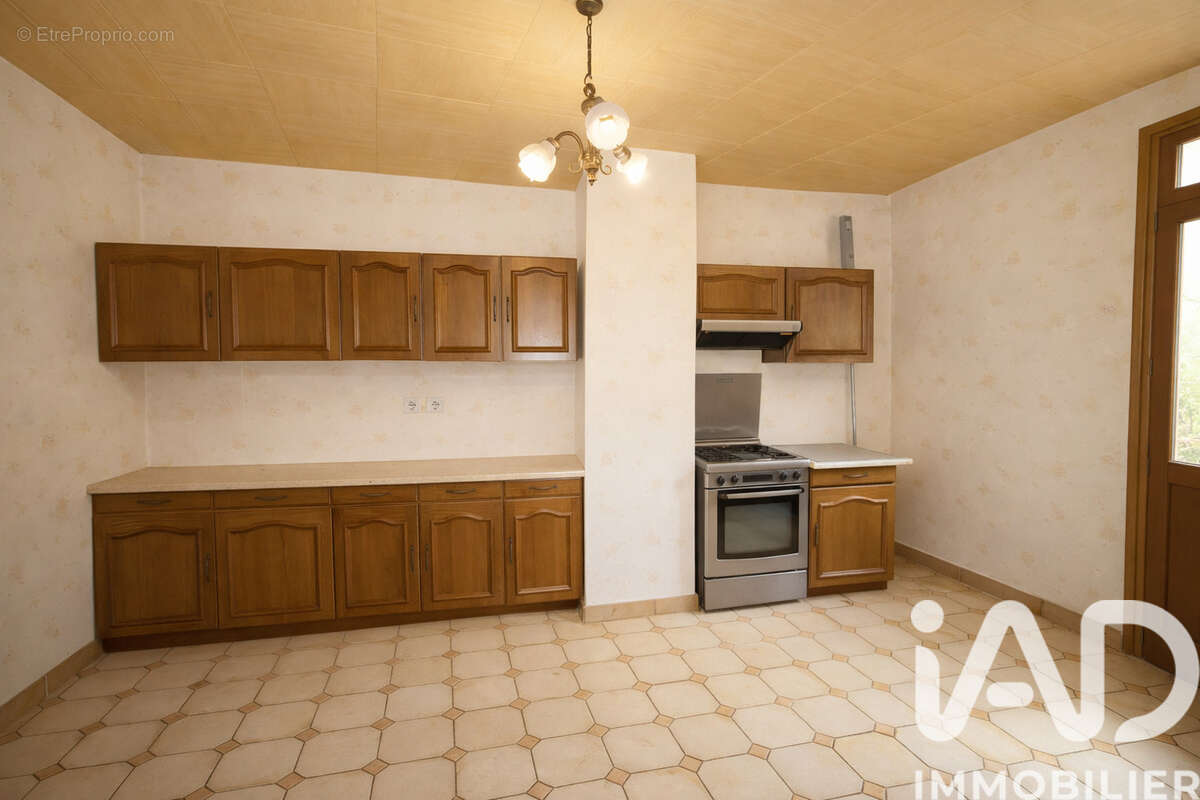 Photo 2 - Maison à FIGNIERES