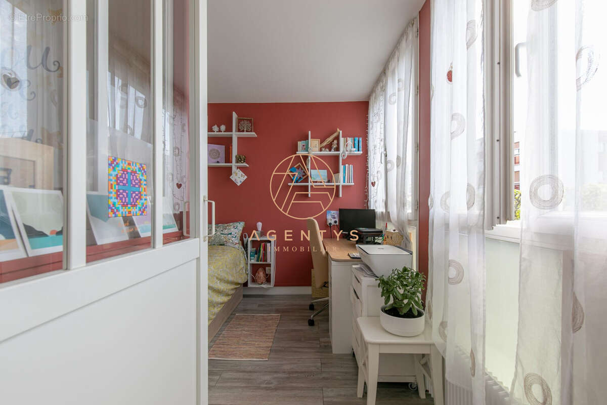 Appartement à SAINT-MAUR-DES-FOSSES