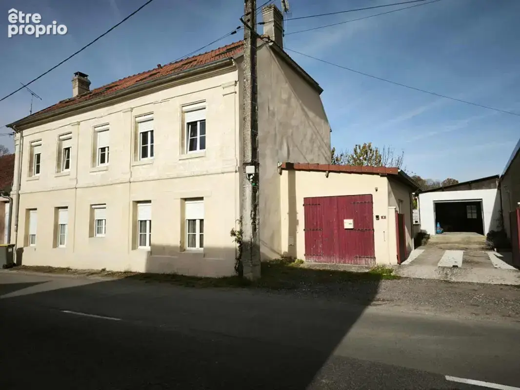 Maison à BOURG-ET-COMIN