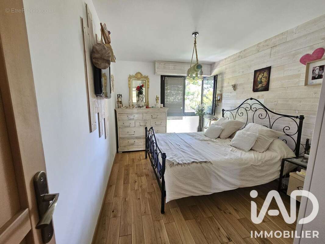 Appartement 105 m² à Marseille-12e  - photo 9