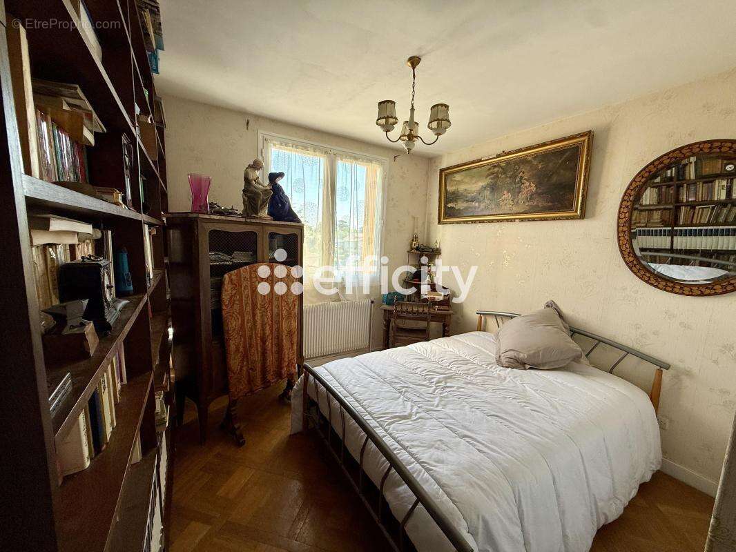 Appartement à SAINT-GENIS-LAVAL