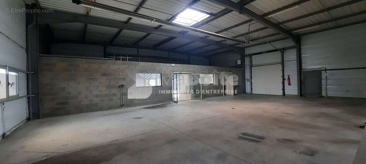 Commerce à MONTVERDUN