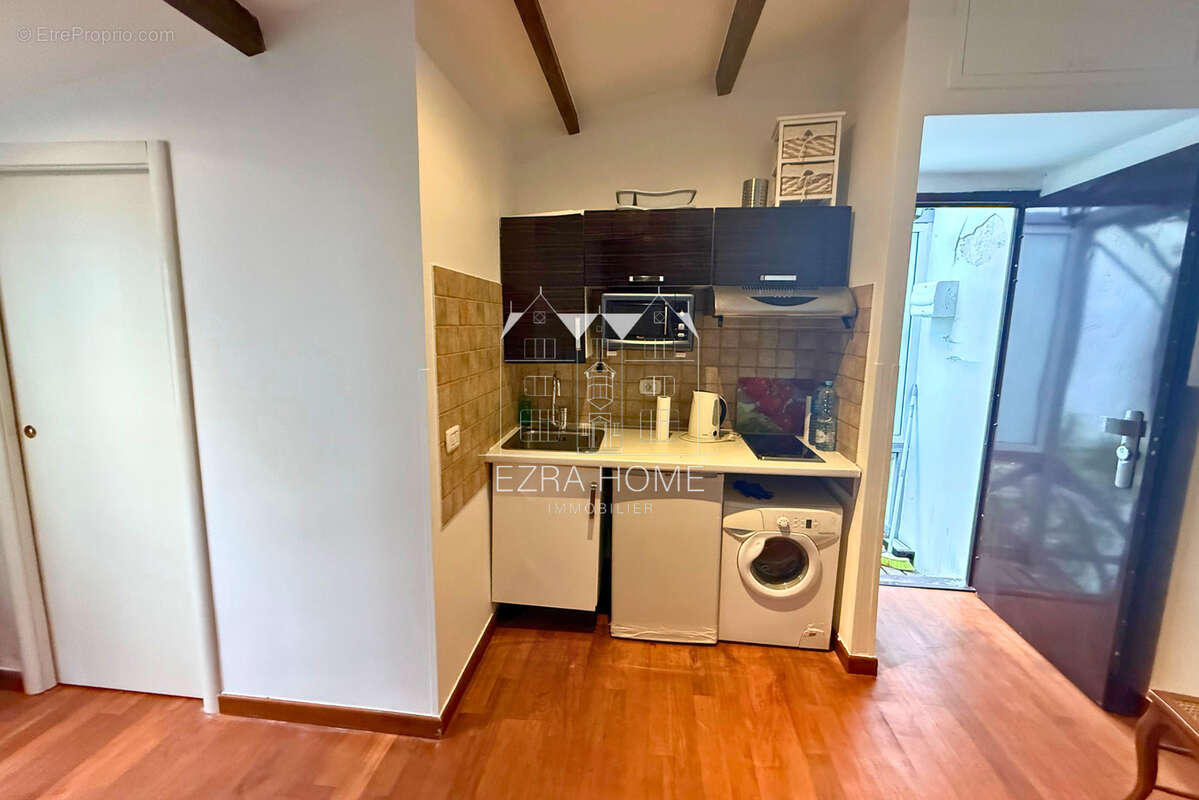 Appartement à PARIS-14E