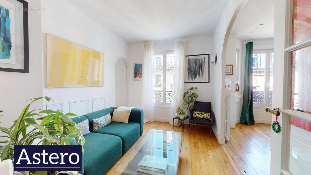 Appartement à PARIS-18E