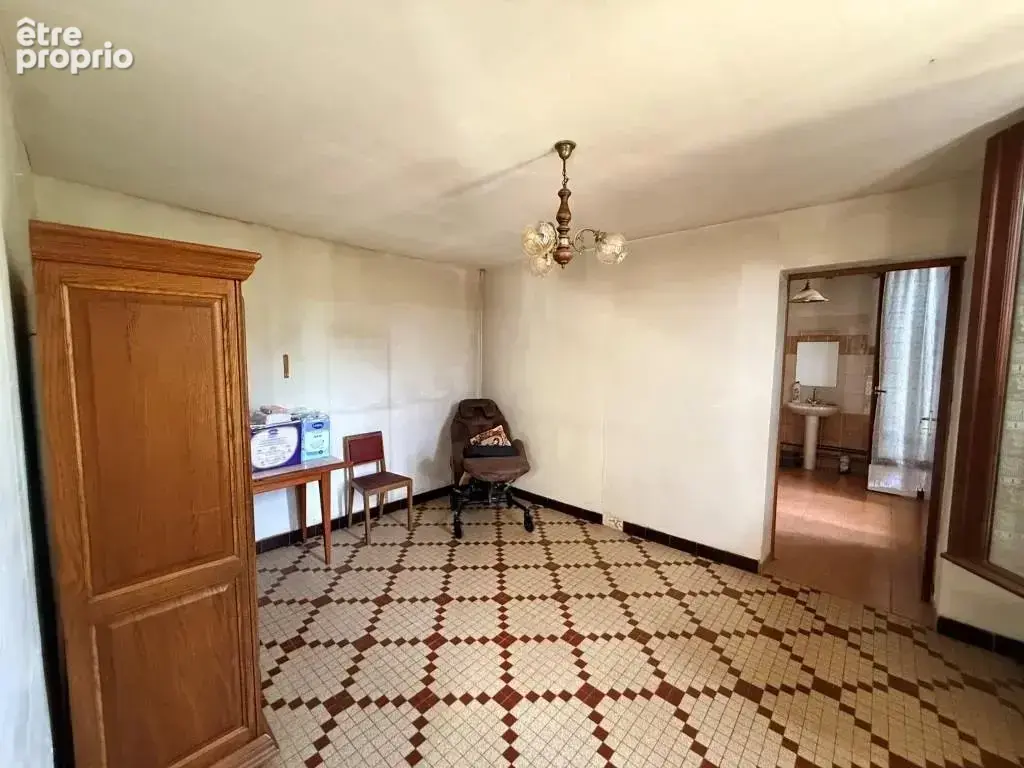 St yzan de soudiac maison a renover - photo 6