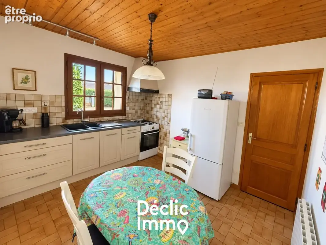 Maison à vendre à Angles  À 15 minutes des plages de La Tranche-sur-mer et de Longeville-sur-mer - photo 5