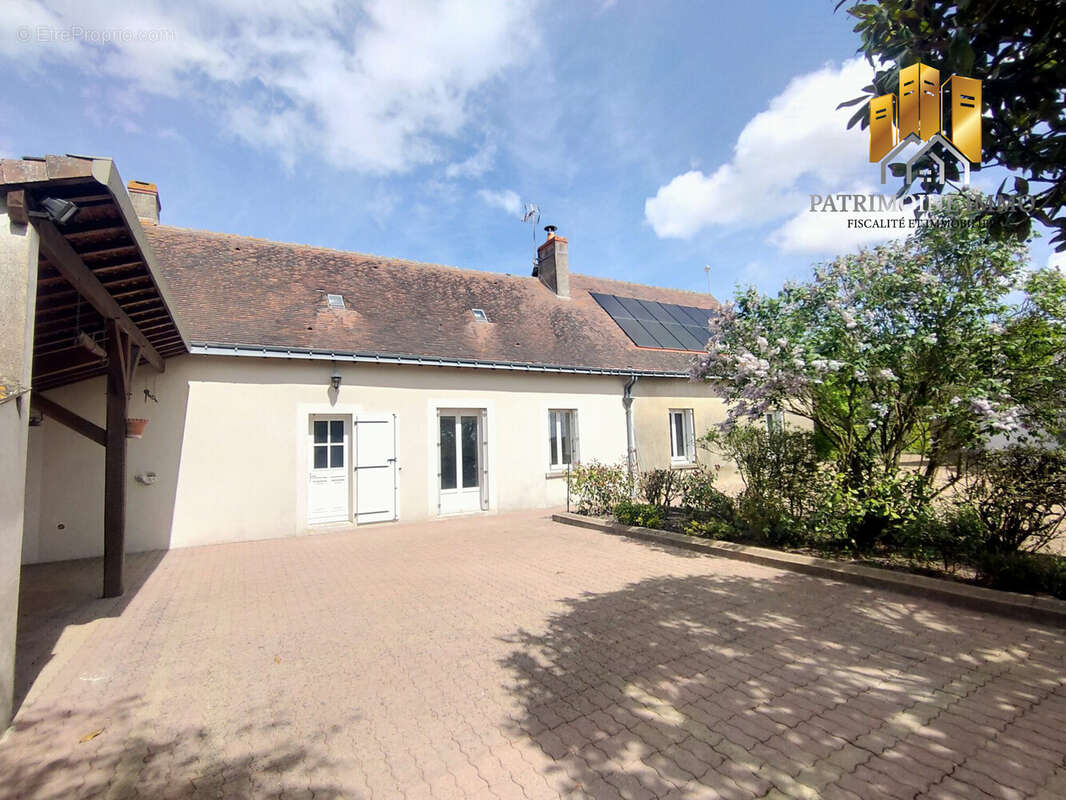 Maison à VERNANTES