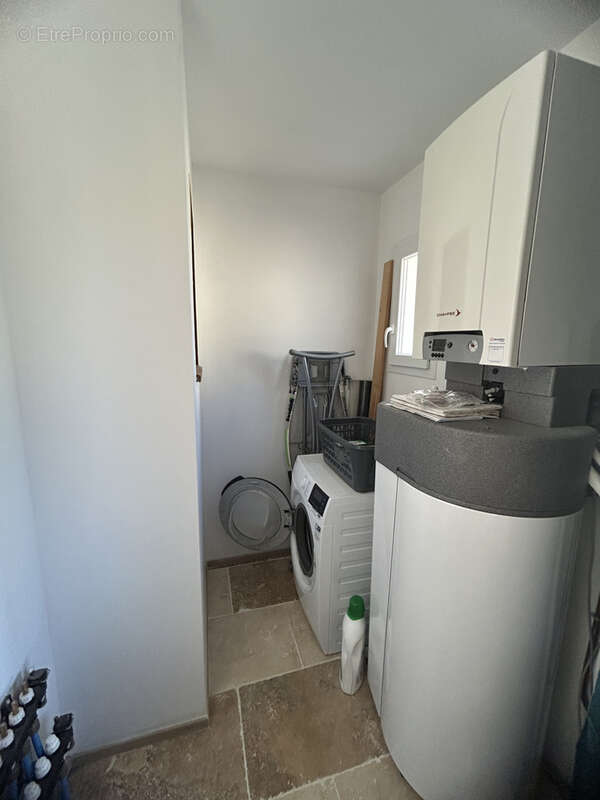 Maison à SAINT-QUENTIN-LA-POTERIE