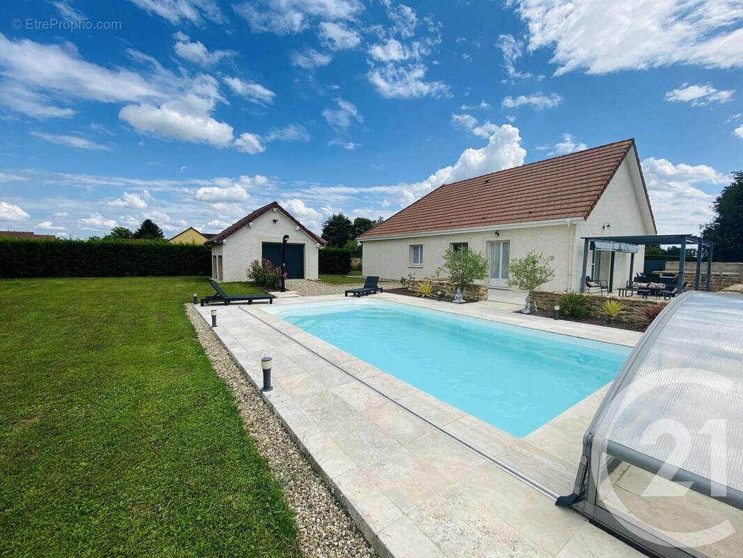 Maison à SAINT-GERMAIN-DU-BOIS