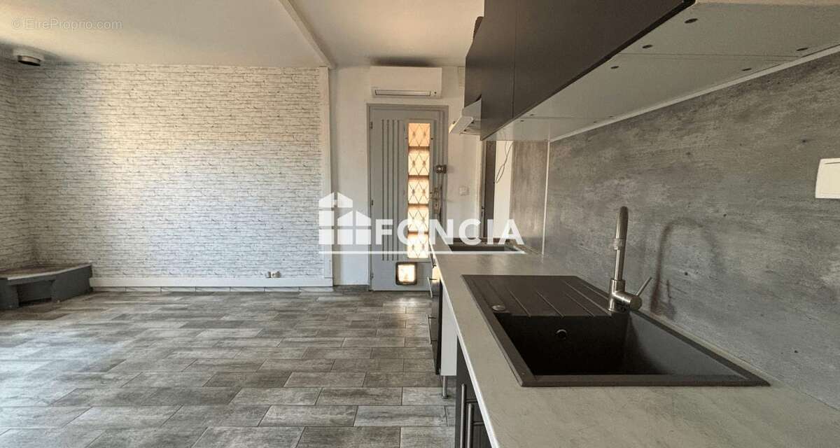 Maison à BORMES-LES-MIMOSAS