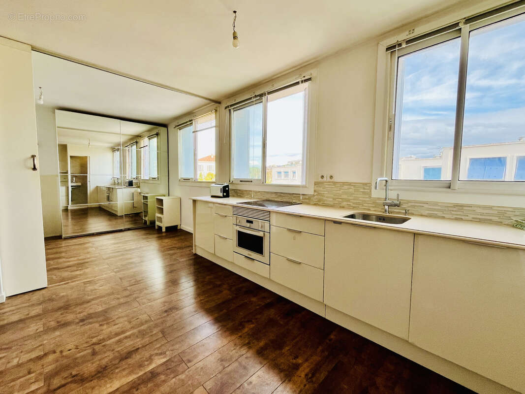 Appartement à MARSEILLE-8E