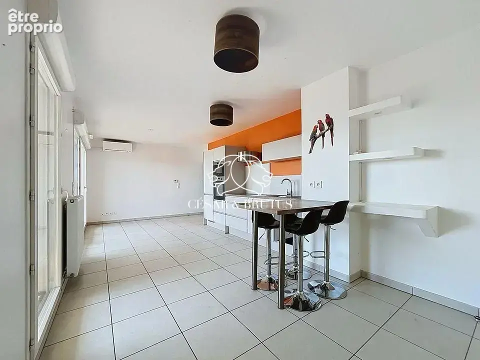 Appartement 80 m² à Lyon-8e  - photo 6