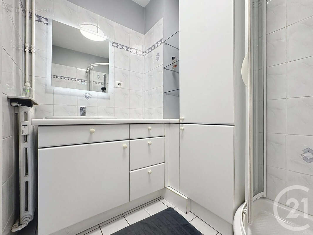 Appartement à PARIS-20E