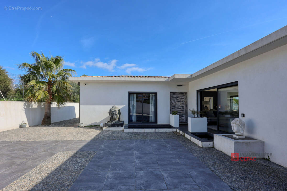 Maison à LA CADIERE-D'AZUR